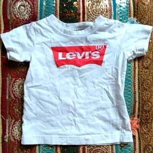 Levi's shirt